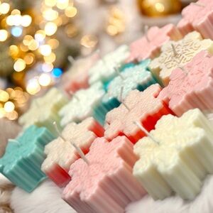 Snowflake Shaped Candles - Multicolor